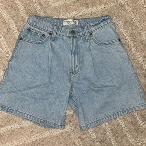 Abercrombie jean shorts size 25 (or 0) loose fit